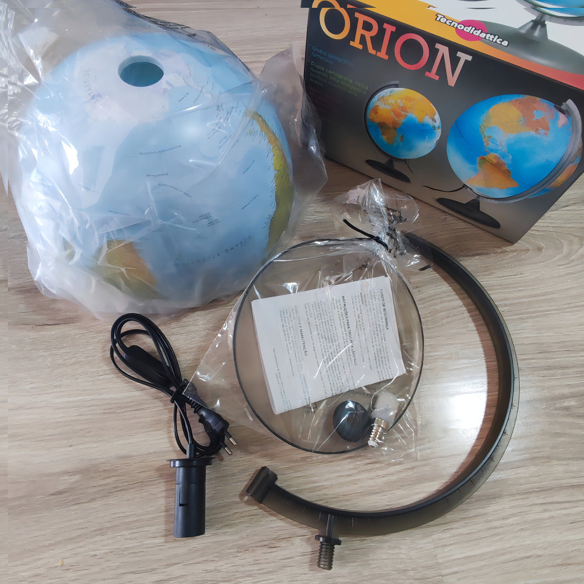 Globo Terrestre Político com LED Tecnodidattica Orion Creation 30cm
