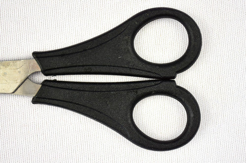 Tesoura Escolar Infantil Sem Ponta Inox 13cm Multiuso